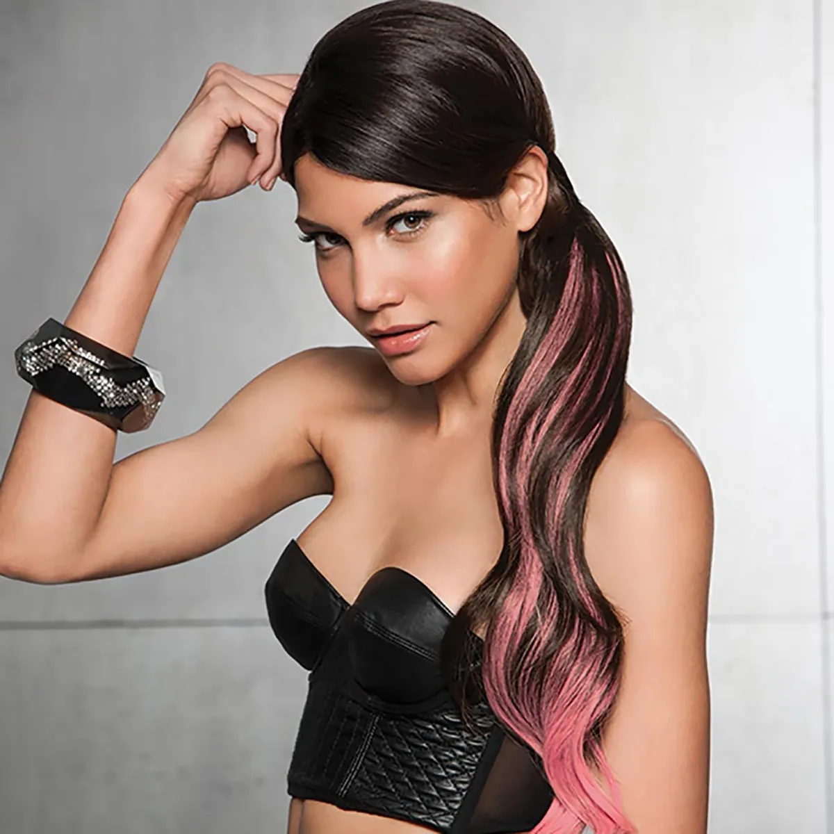 Hairdo 23 Inch Wavy Extension Clip-In R14/25 Honey Ginger / Dark Gold Blonde | SellerSpree